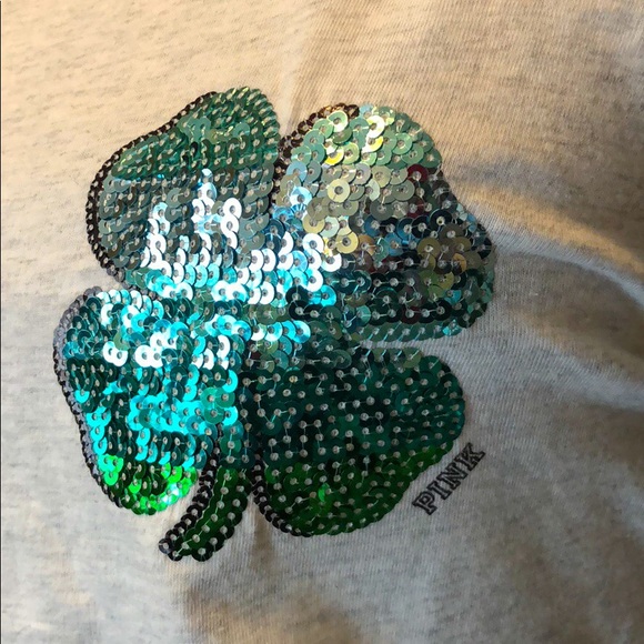 🍀 NWT! Victoria’s Secret Clover Sparkle Tank! - Picture 5 of 6